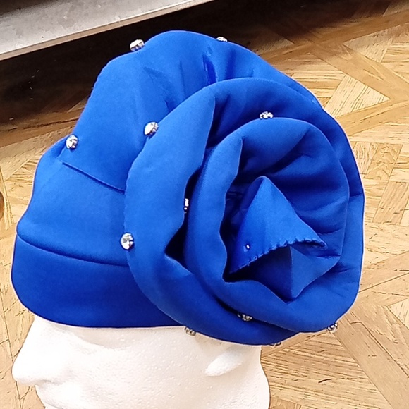 Hat - Picture 3 of 5